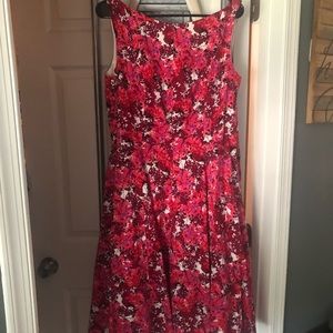 Beautiful Maggy London fit and flare